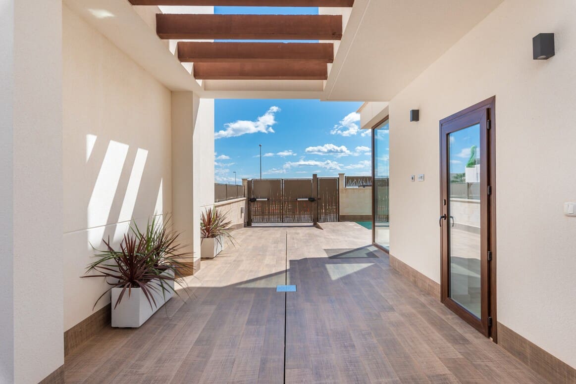 Chalet de 5 habitaciones en Los Montesinos en venta con piscina garaje - 780.000 € (Ref: 10149197)