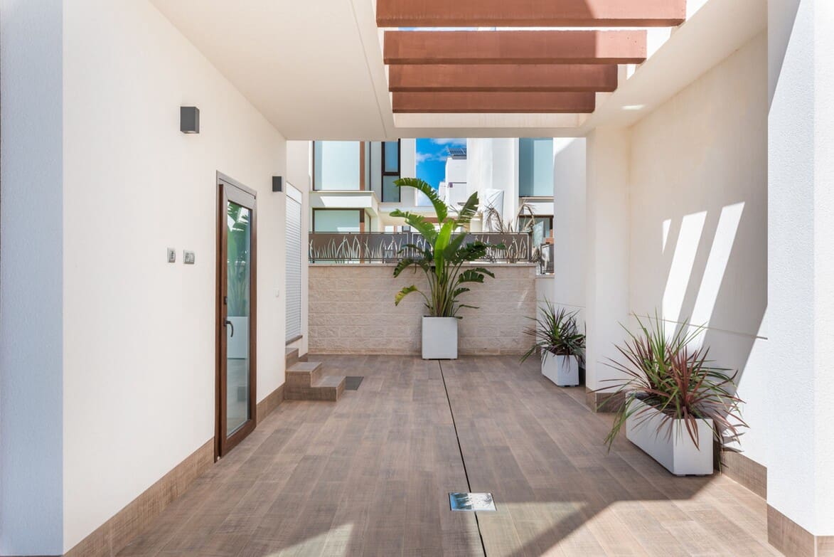 Chalet de 5 habitaciones en Los Montesinos en venta con piscina garaje - 780.000 € (Ref: 10149197)