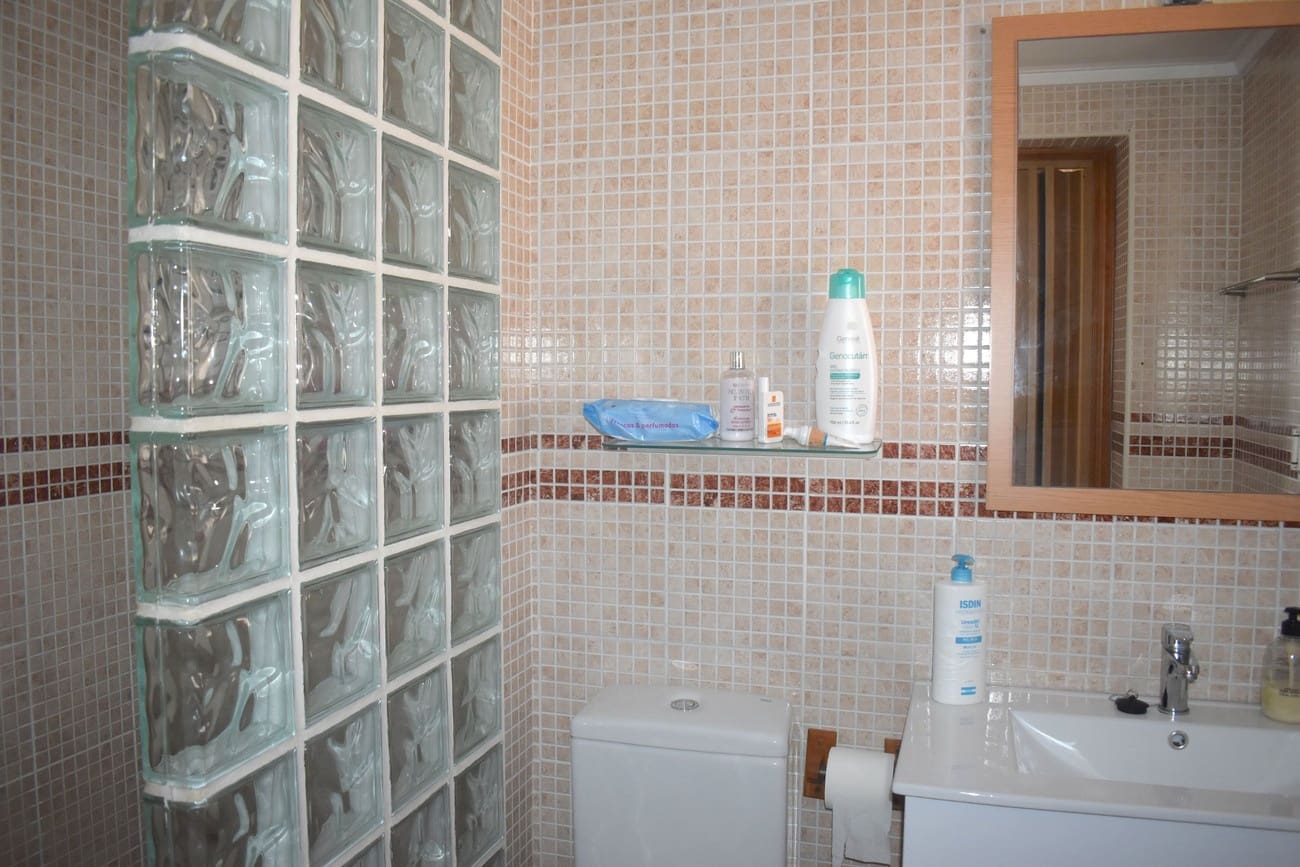 6 bedroom Villa for sale in Guardamar del Segura with garage - € 1,100,000 (Ref: 10149249)