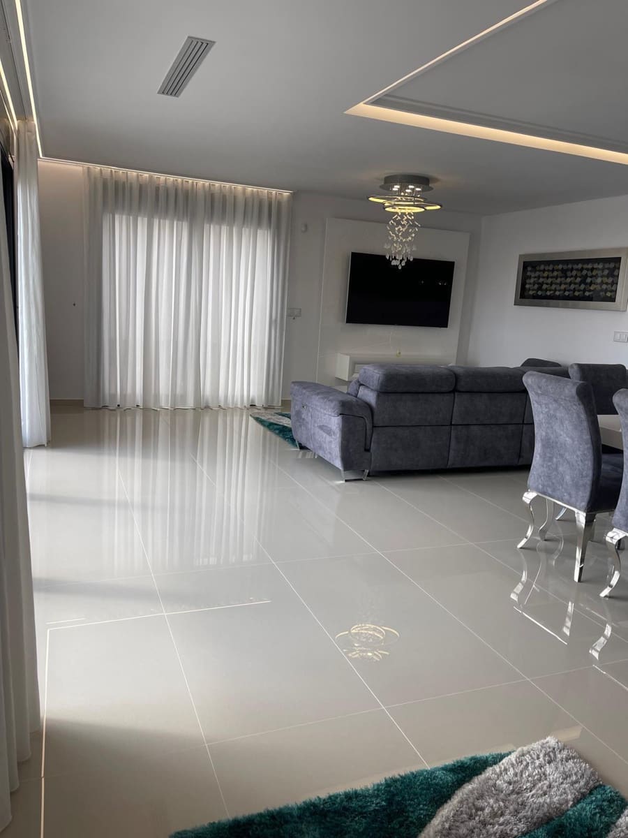 5 bedroom Villa for sale in San Miguel de Salinas with pool garage - € 995,000 (Ref: 10149251)