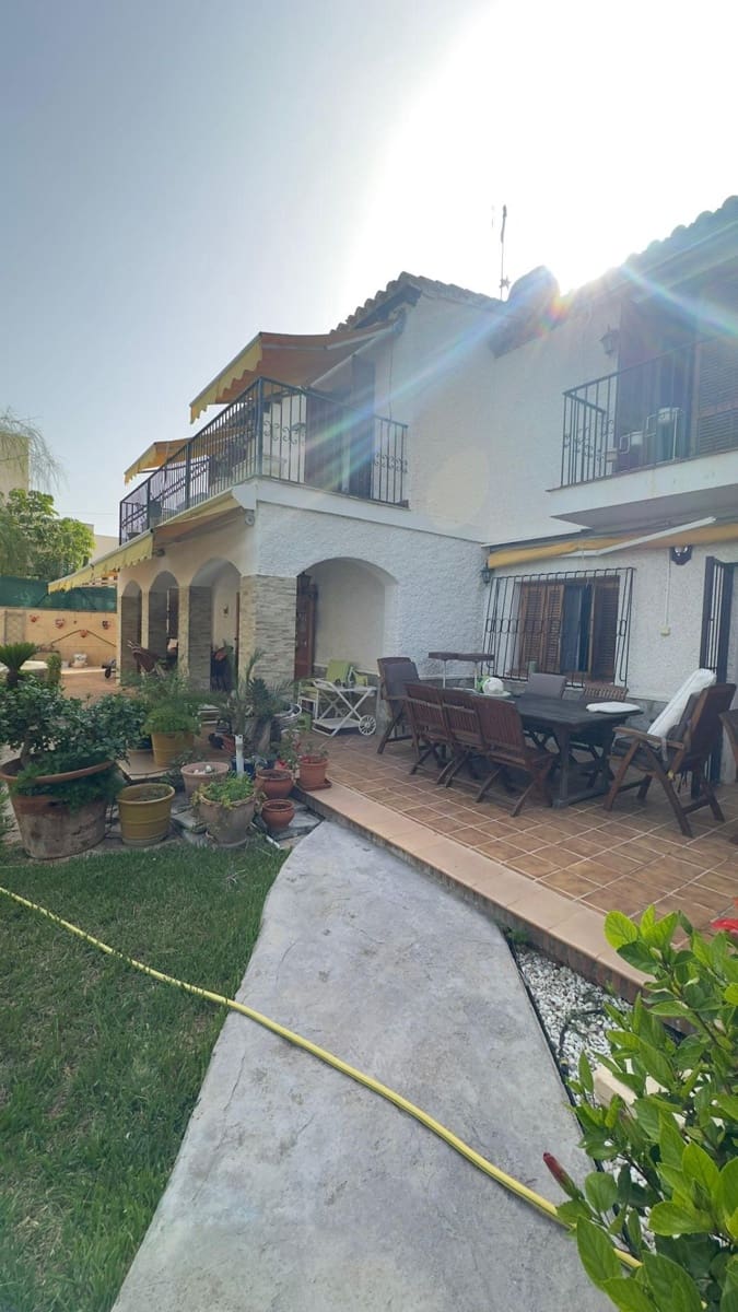 4 sovrum Villa till salu i Orihuela Costa med pool garage - 735 000 € (Ref: 10149253)