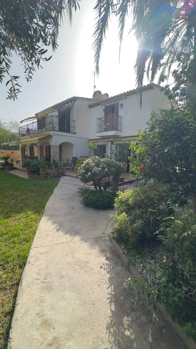 4 sovrum Villa till salu i Orihuela Costa med pool garage - 735 000 € (Ref: 10149253)