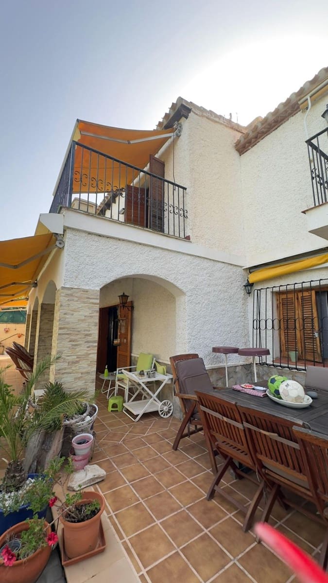 4 sovrum Villa till salu i Orihuela Costa med pool garage - 735 000 € (Ref: 10149253)
