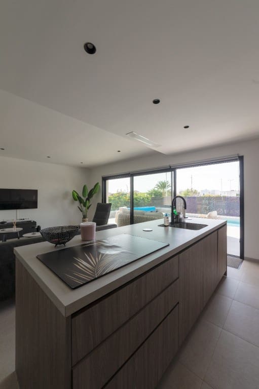 4 soveværelse Villa til salg i Los Montesinos med swimmingpool garage - € 1.250.000 (Ref: 10149258)