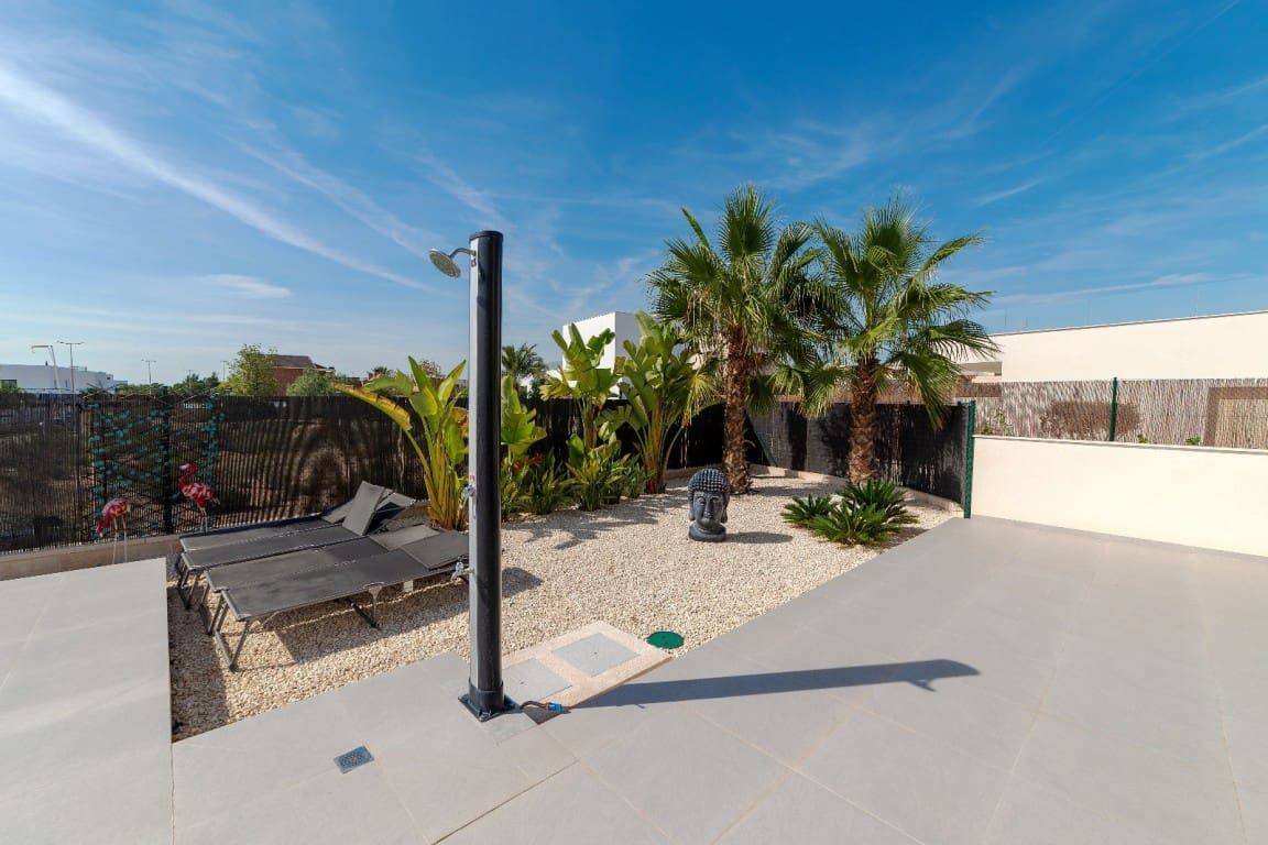 4 soveværelse Villa til salg i Los Montesinos med swimmingpool garage - € 1.250.000 (Ref: 10149258)