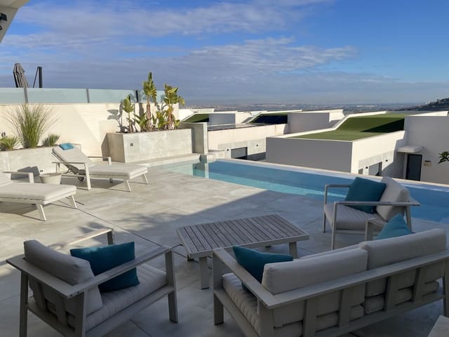 4 soveværelse Villa til salg i Ciudad Quesada, Rojales med swimmingpool garage - € 699.000 (Ref: 10149265)