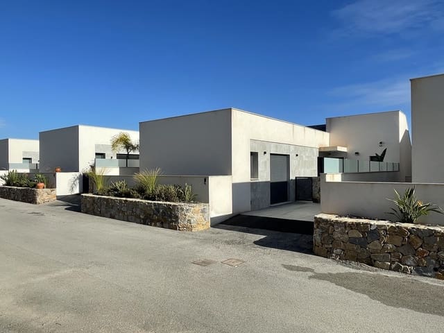 4 soveværelse Villa til salg i Ciudad Quesada, Rojales med swimmingpool garage - € 699.000 (Ref: 10149265)