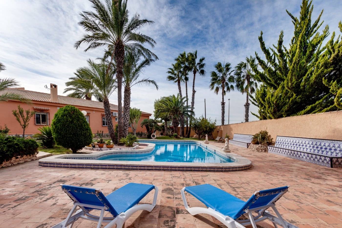 5 chambre Villa/Maison à vendre à San Luis avec piscine garage - 850 000 € (Ref: 10149269)