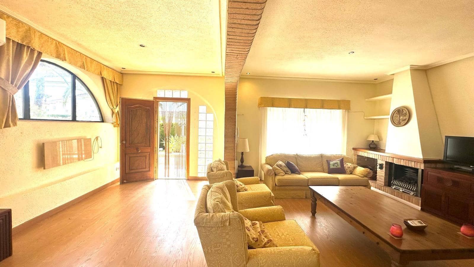 3 sovrum Villa till salu i Cabo Roig med pool garage - 850 000 € (Ref: 10149272)