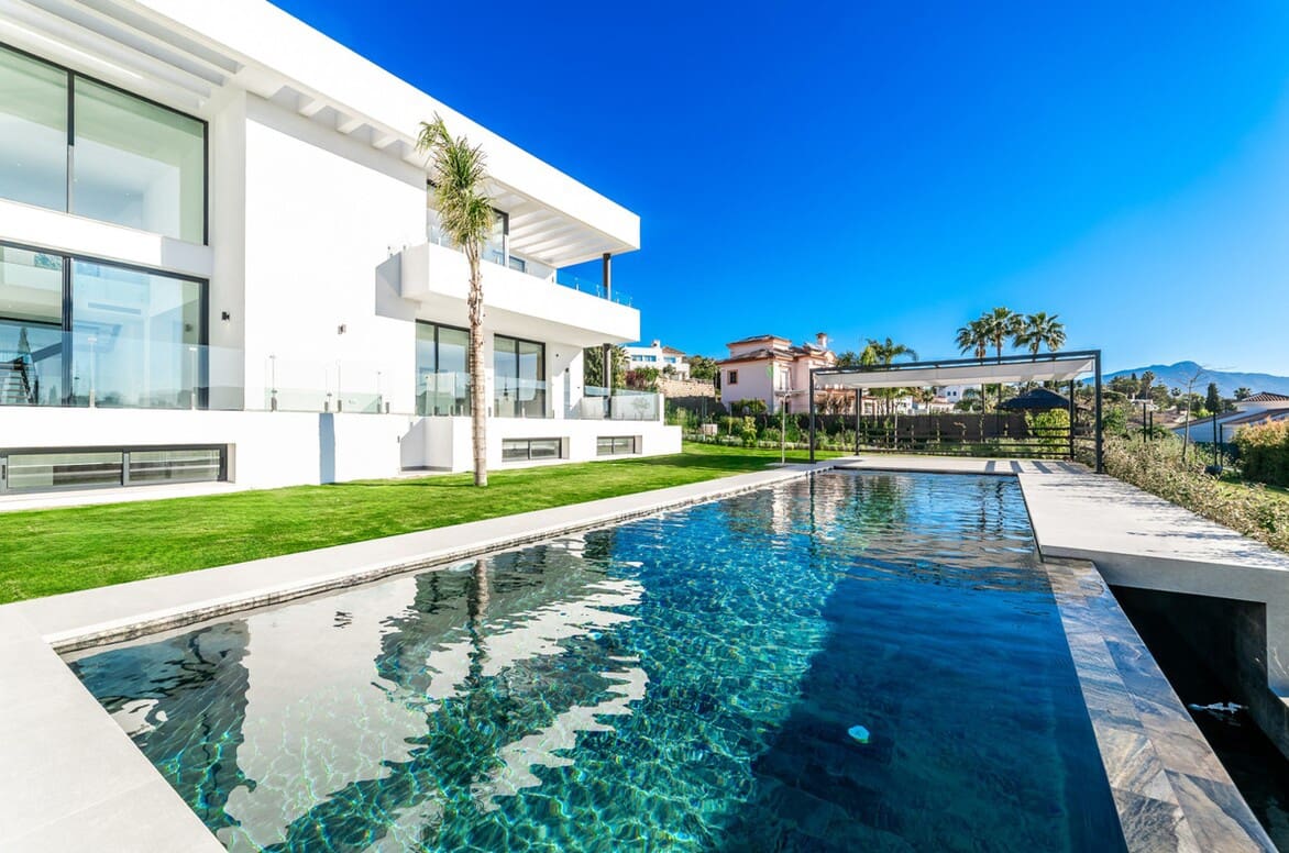 6 soverom Villa til salgs i Benahavis med svømmebasseng garasje - € 4 000 000 (Ref: 10149432)