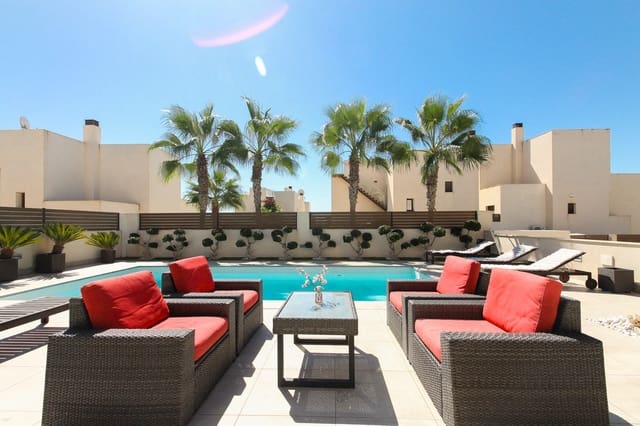 4 bedroom Villa for sale in Aguas Nuevas, Torrevieja with pool garage - € 995,000 (Ref: 10149782)