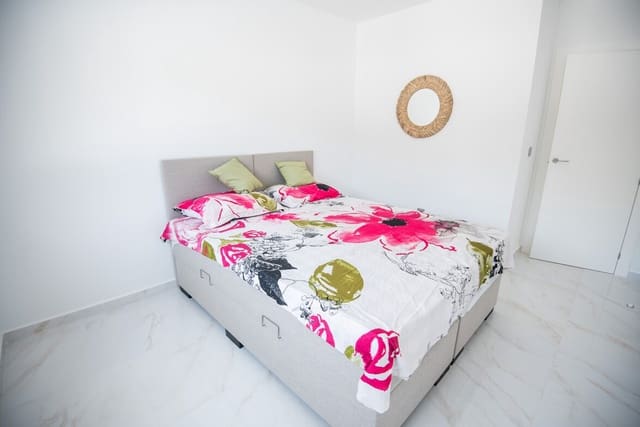 3 soveværelse Villa til salg i Pinar de Campoverde, Pilar de la Horadada med swimmingpool garage - € 422.500 (Ref: 10149833)