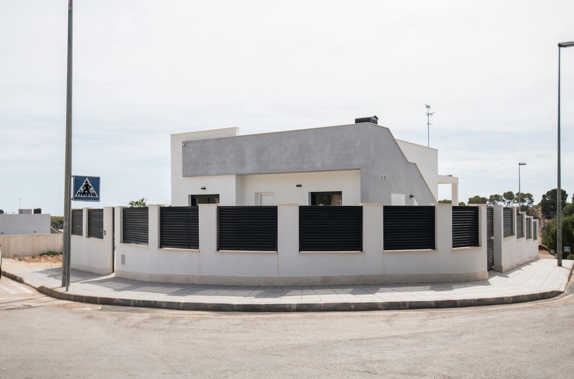 3 soveværelse Villa til salg i Pinar de Campoverde med swimmingpool garage - € 422.500 (Ref: 10149833)