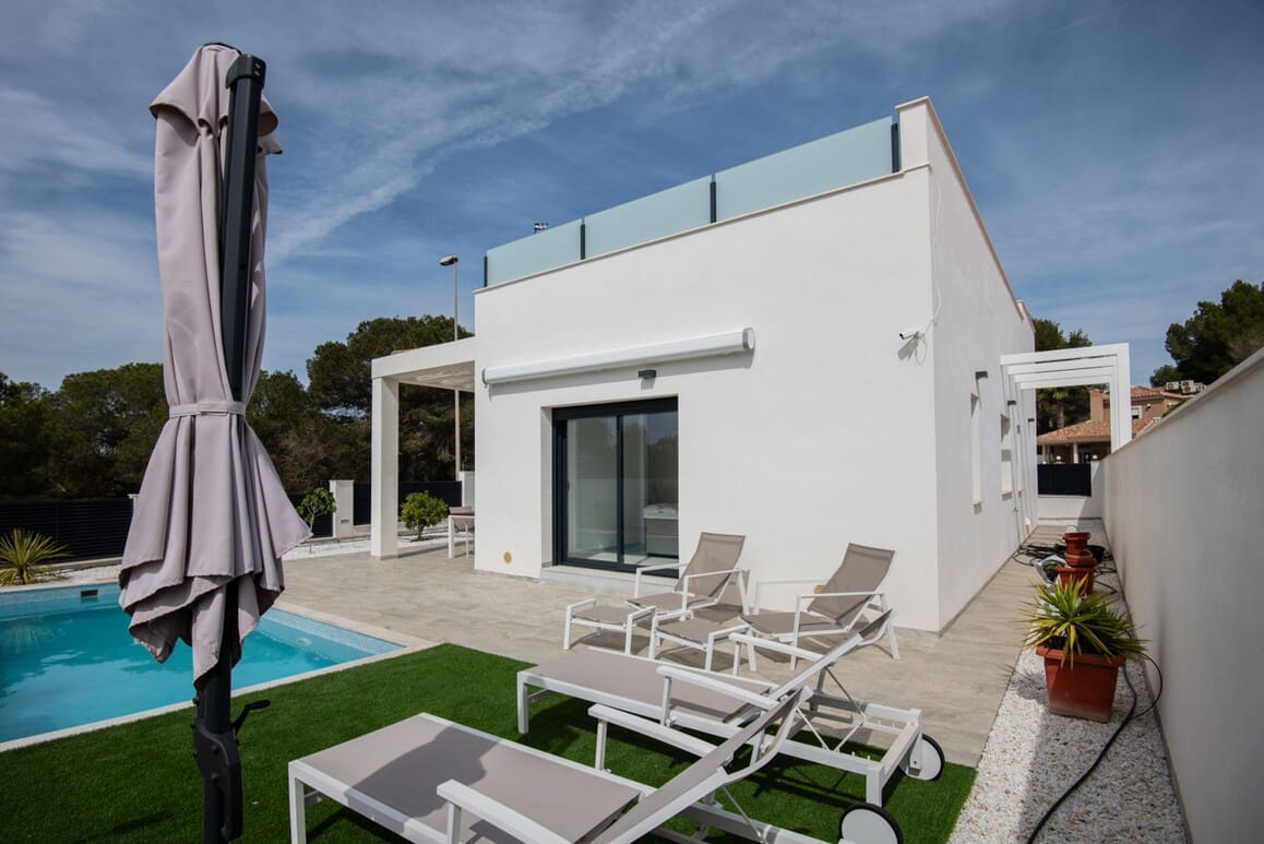 3 soveværelse Villa til salg i Pinar de Campoverde med swimmingpool garage - € 422.500 (Ref: 10149833)