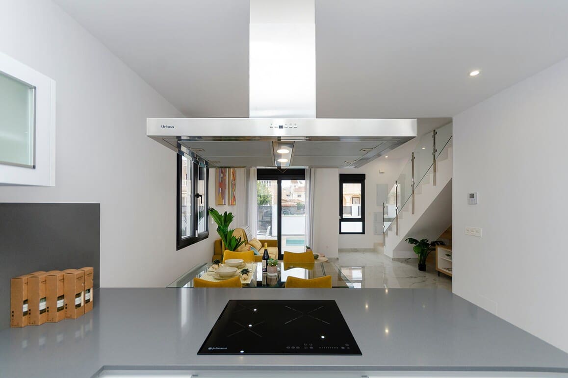 3 camera da letto Villa in vendita in Torrevieja con piscina garage - 424.000 € (Rif: 10149875)