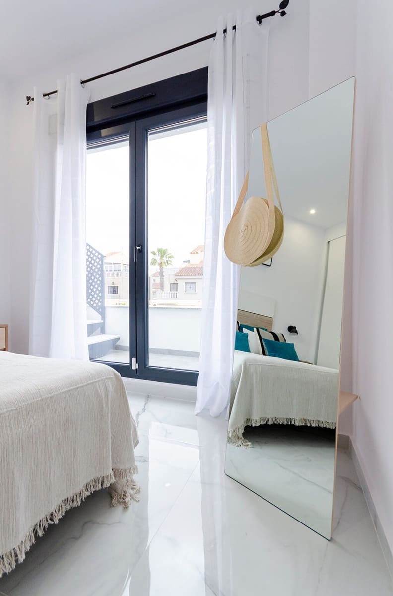 3 camera da letto Villa in vendita in Torrevieja con piscina garage - 424.000 € (Rif: 10149875)