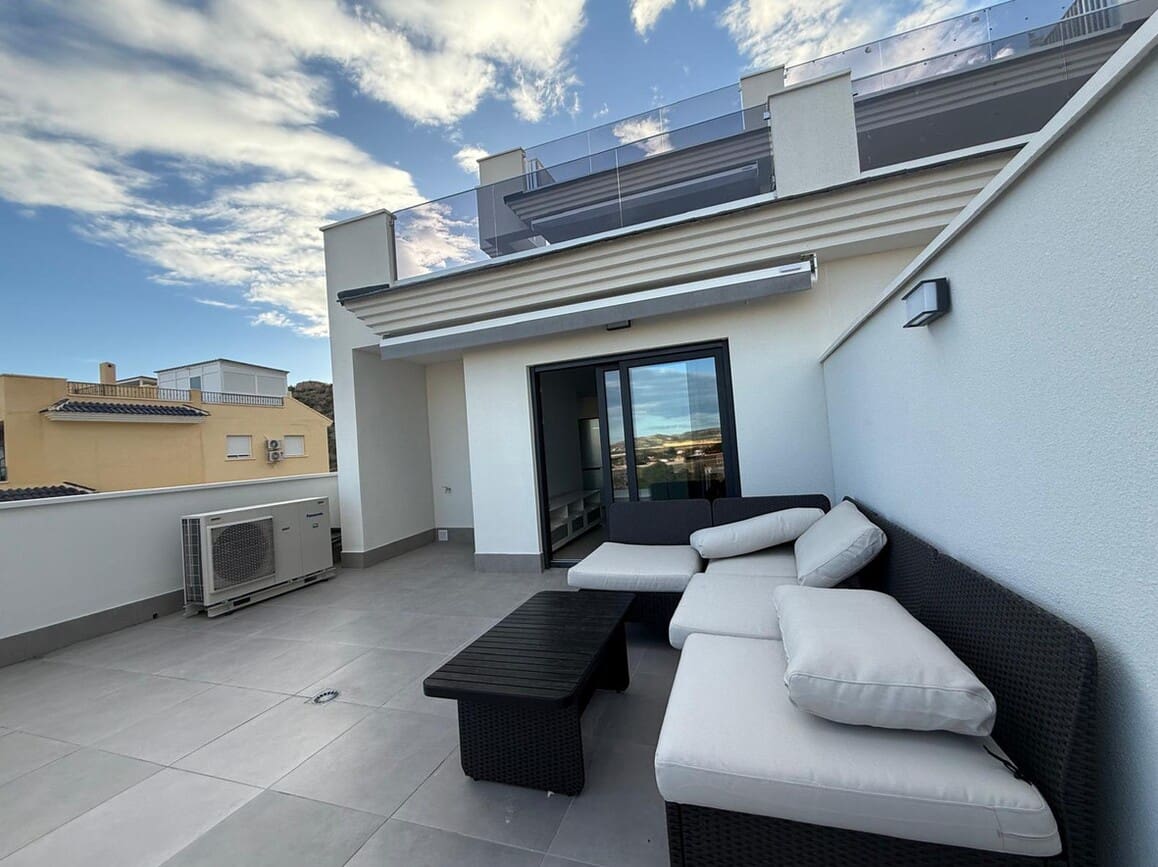 2 soveværelse Lejlighed til salg i Alicante by med swimmingpool garage - € 234.000 (Ref: 10149898)