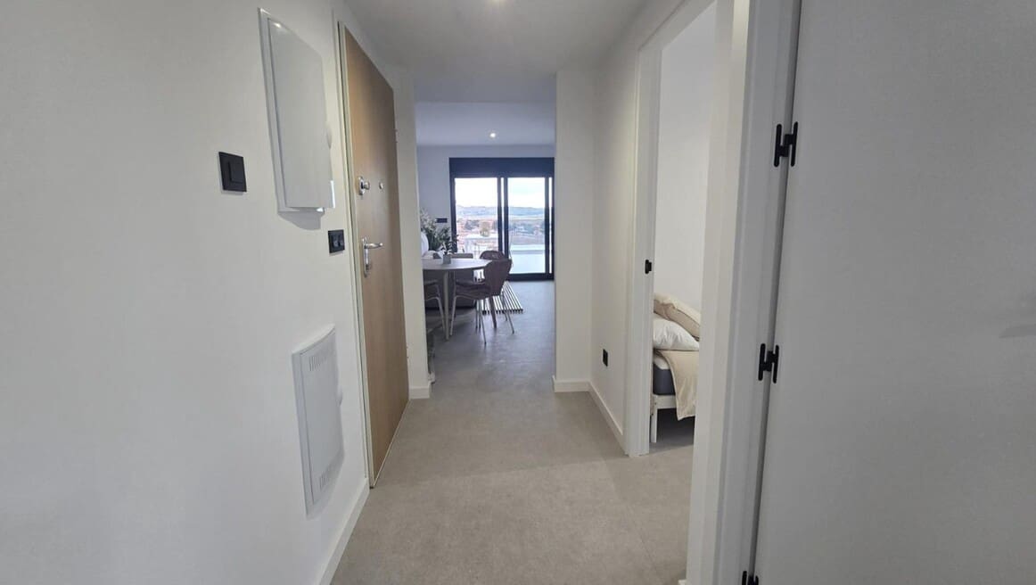 2 soveværelse Lejlighed til salg i Alicante by med swimmingpool garage - € 234.000 (Ref: 10149898)