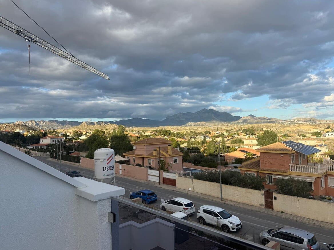 2 soveværelse Lejlighed til salg i Alicante by med swimmingpool garage - € 234.000 (Ref: 10149898)