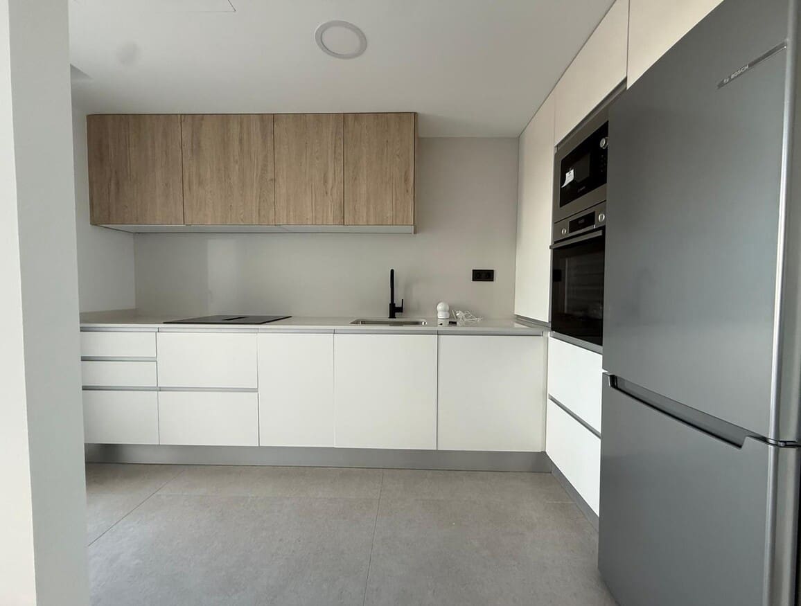 2 soveværelse Lejlighed til salg i Alicante by med swimmingpool garage - € 264.000 (Ref: 10149899)