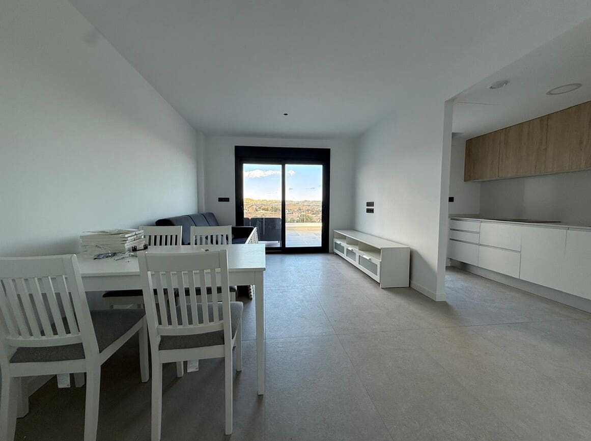 2 soveværelse Lejlighed til salg i Alicante by med swimmingpool garage - € 264.000 (Ref: 10149899)