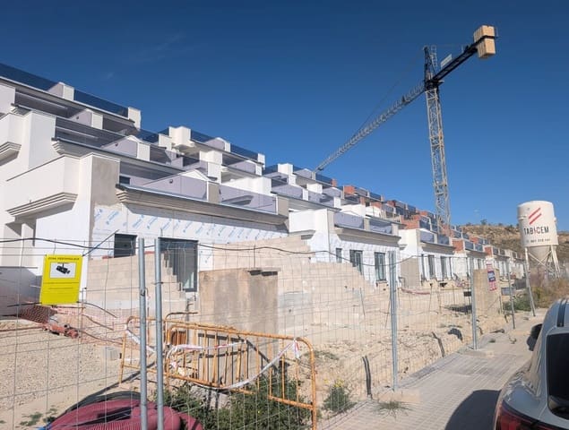 2 soveværelse Lejlighed til salg i Alicante by med swimmingpool garage - € 264.000 (Ref: 10149899)
