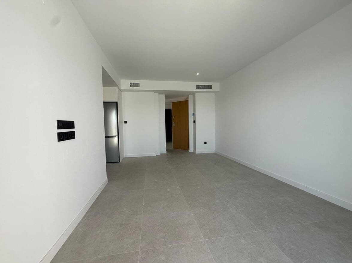 2 soveværelse Lejlighed til salg i Alicante by med swimmingpool garage - € 264.000 (Ref: 10149899)