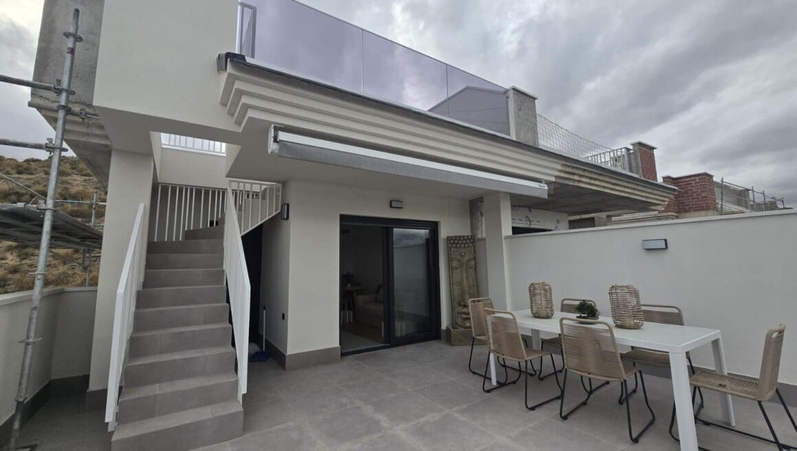 2 soveværelse Lejlighed til salg i Alicante by med swimmingpool garage - € 264.000 (Ref: 10149899)
