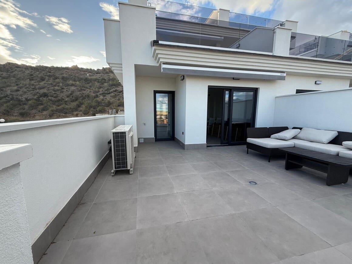 2 soveværelse Lejlighed til salg i Alicante by med swimmingpool garage - € 264.000 (Ref: 10149899)