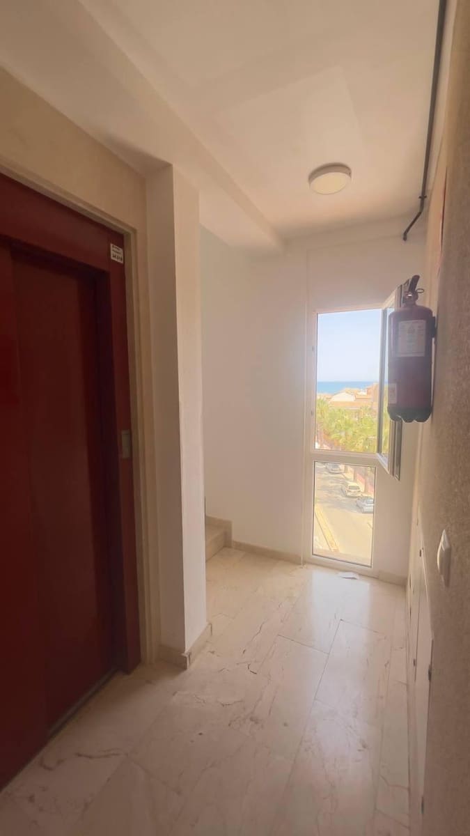 2 makuuhuone Kattohuoneisto myytävänä paikassa Orihuela Costa mukana 
autotalli - 230 000 € (Ref: 10149926)