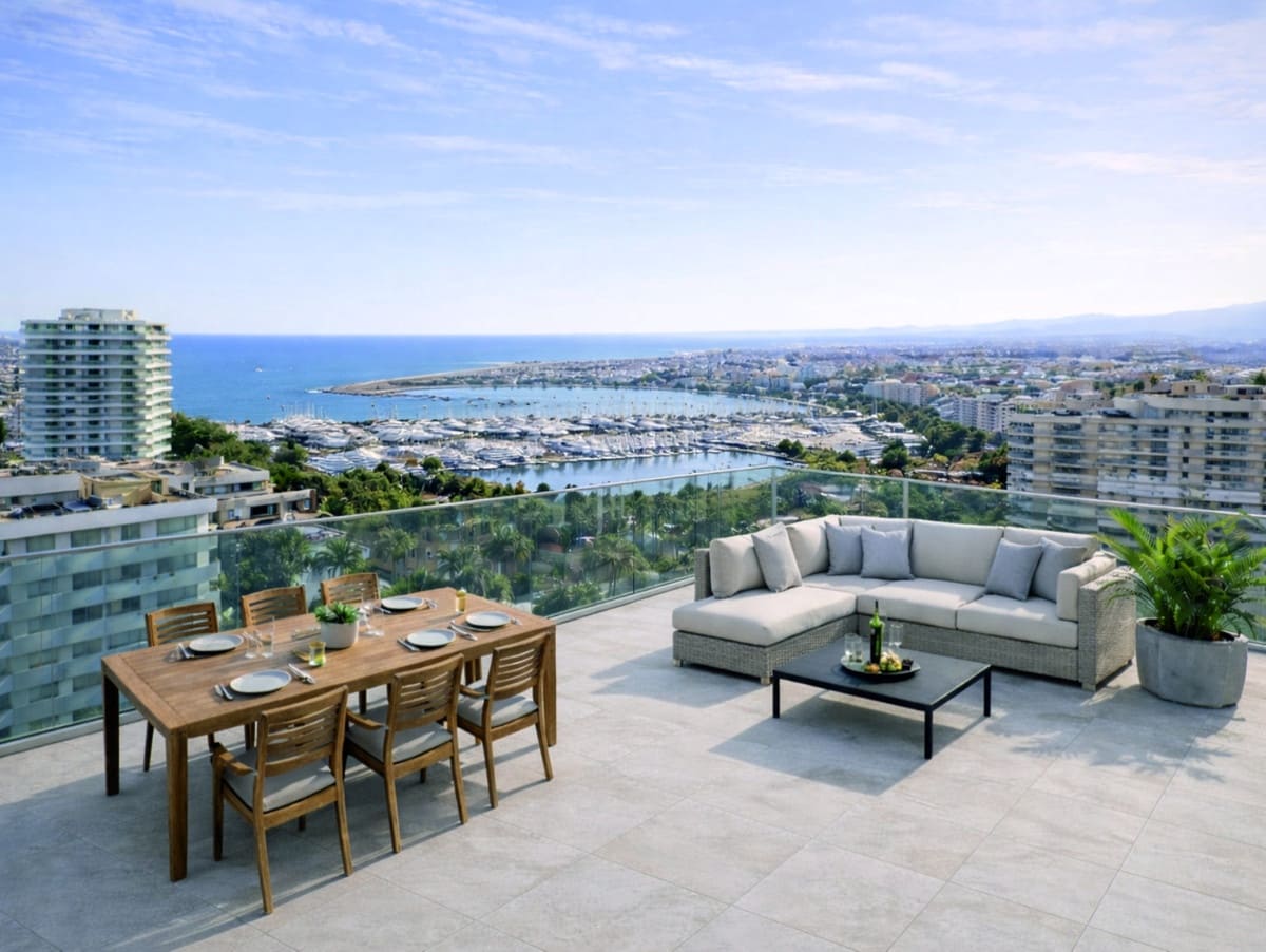 2 slaapkamer Appartement te koop in Torrevieja met zwembad - € 255.000 (Ref: 10149937)