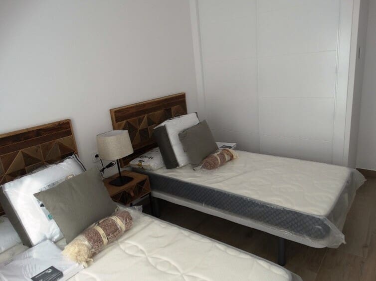 3 bedroom Villa for sale in Torre de la Horadada with pool garage - € 445,000 (Ref: 10149997)