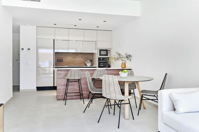 Apartamento de 2 habitaciones en La Veleta, Torrevieja en venta con piscina garaje - 380.000 € (Ref: 10150004)