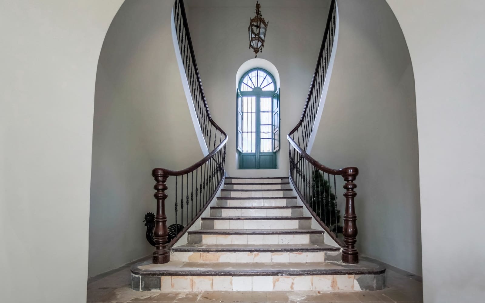 7 slaapkamer Villa te koop in Alicante stad met garage - € 995.000 (Ref: 10150033)