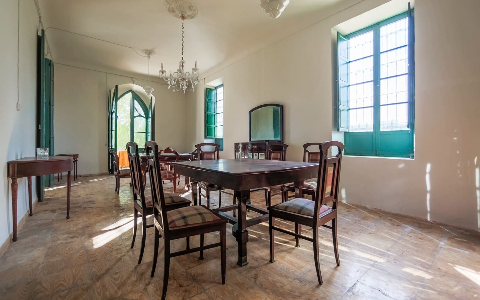 7 slaapkamer Villa te koop in Alicante stad met garage - € 995.000 (Ref: 10150033)