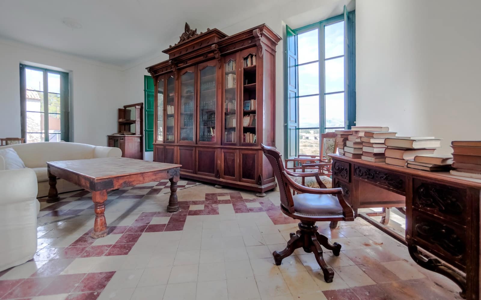 7 slaapkamer Villa te koop in Alicante stad met garage - € 995.000 (Ref: 10150033)