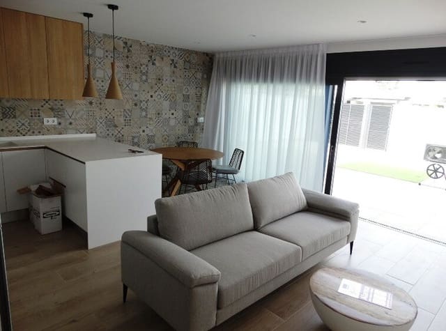3 soverom Villa til salgs i Torre de la Horadada, Pilar de la Horadada med svømmebasseng garasje - € 425 000 (Ref: 10150072)