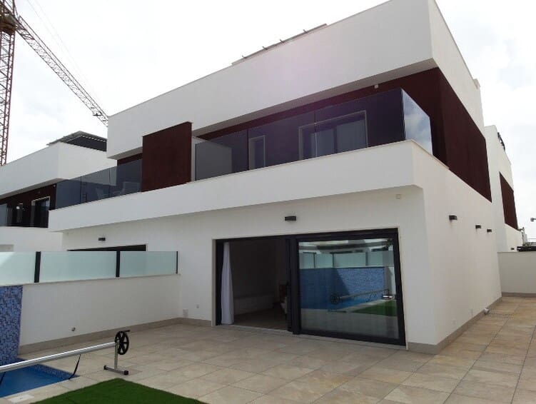 3 bedroom Villa for sale in Torre de la Horadada with pool garage - € 425,000 (Ref: 10150072)