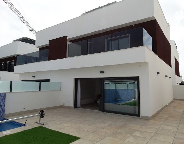 3 bedroom Villa for sale in Torre de la Horadada with pool garage - € 435,000 (Ref: 10150073)