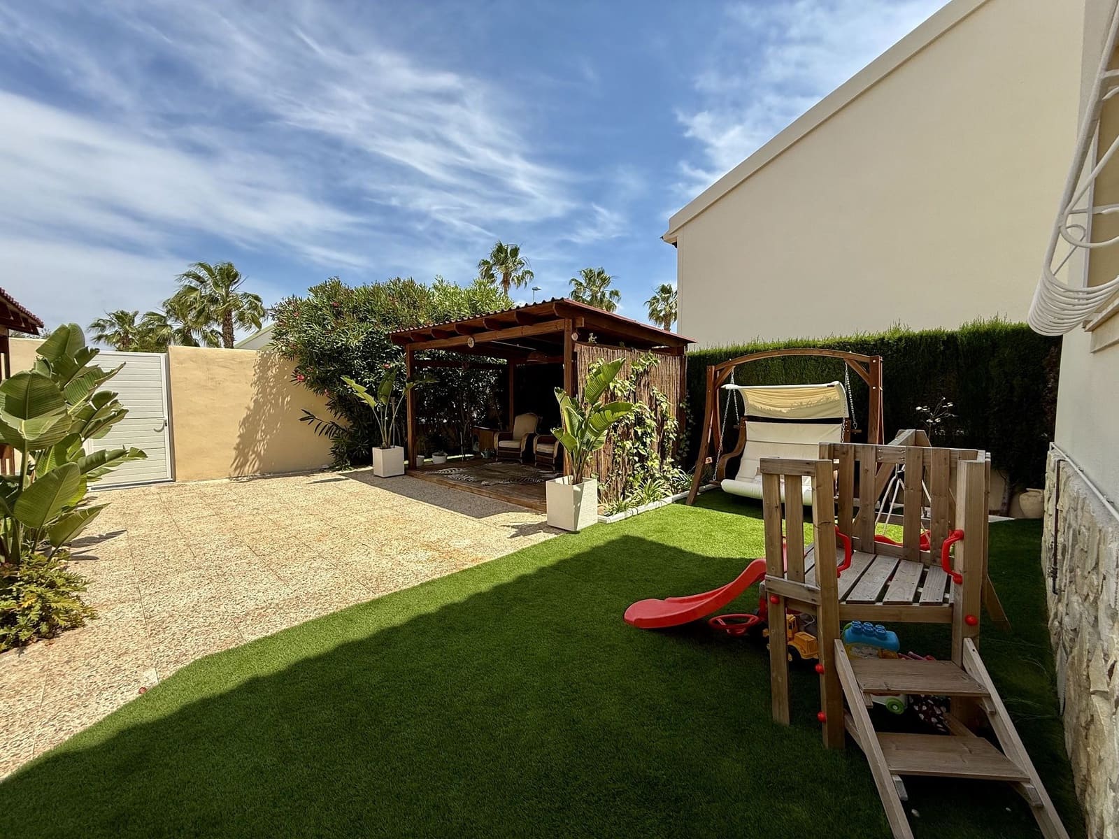4 sovrum Villa till salu i Orihuela Costa med pool garage - 830 000 € (Ref: 10150079)