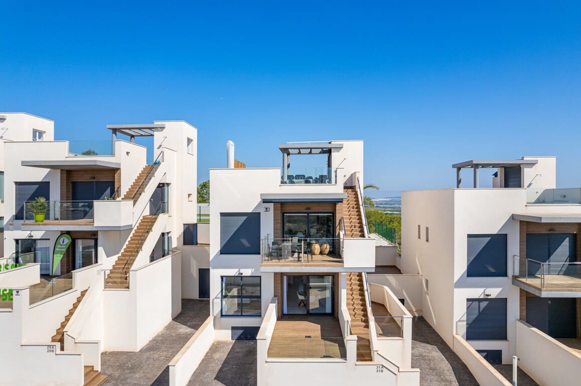 2 bedroom Villa for sale in San Miguel de Salinas with pool - € 415,000 (Ref: 10150084)