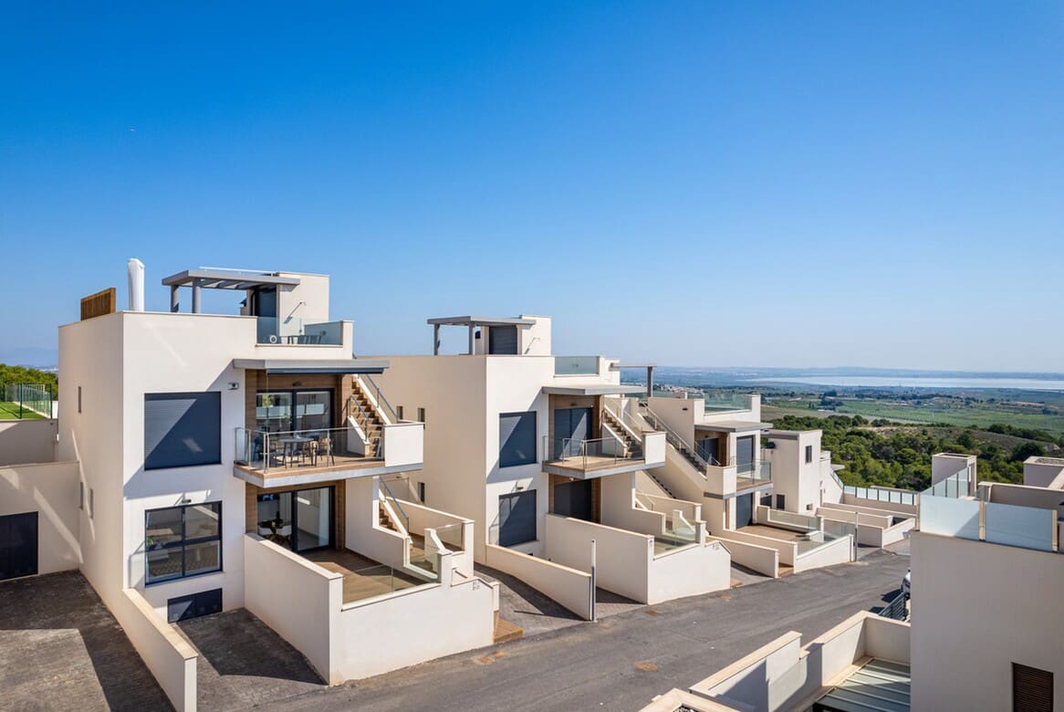 2 bedroom Villa for sale in San Miguel de Salinas with pool - € 415,000 (Ref: 10150084)