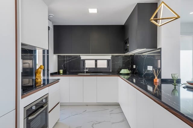 2 slaapkamer Villa te koop in San Miguel de Salinas met zwembad - € 339.000 (Ref: 10150085)