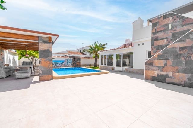 4 soverom Villa til salgs i El Chaparral - La Siesta - La Torreta, Torrevieja med svømmebasseng garasje - € 1 350 000 (Ref: 10150097)