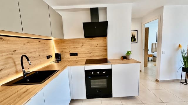 3 slaapkamer Strandappartement te koop in Puerto Deportivo, Torrevieja - € 229.000 (Ref: 10150104)
