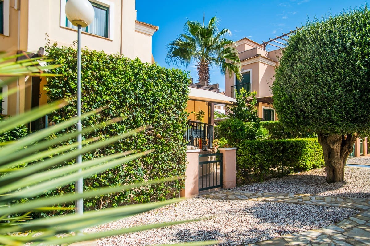4 chambre Villa/Maison à vendre à Torrevieja avec piscine garage - 310 000 € (Ref: 10151081)