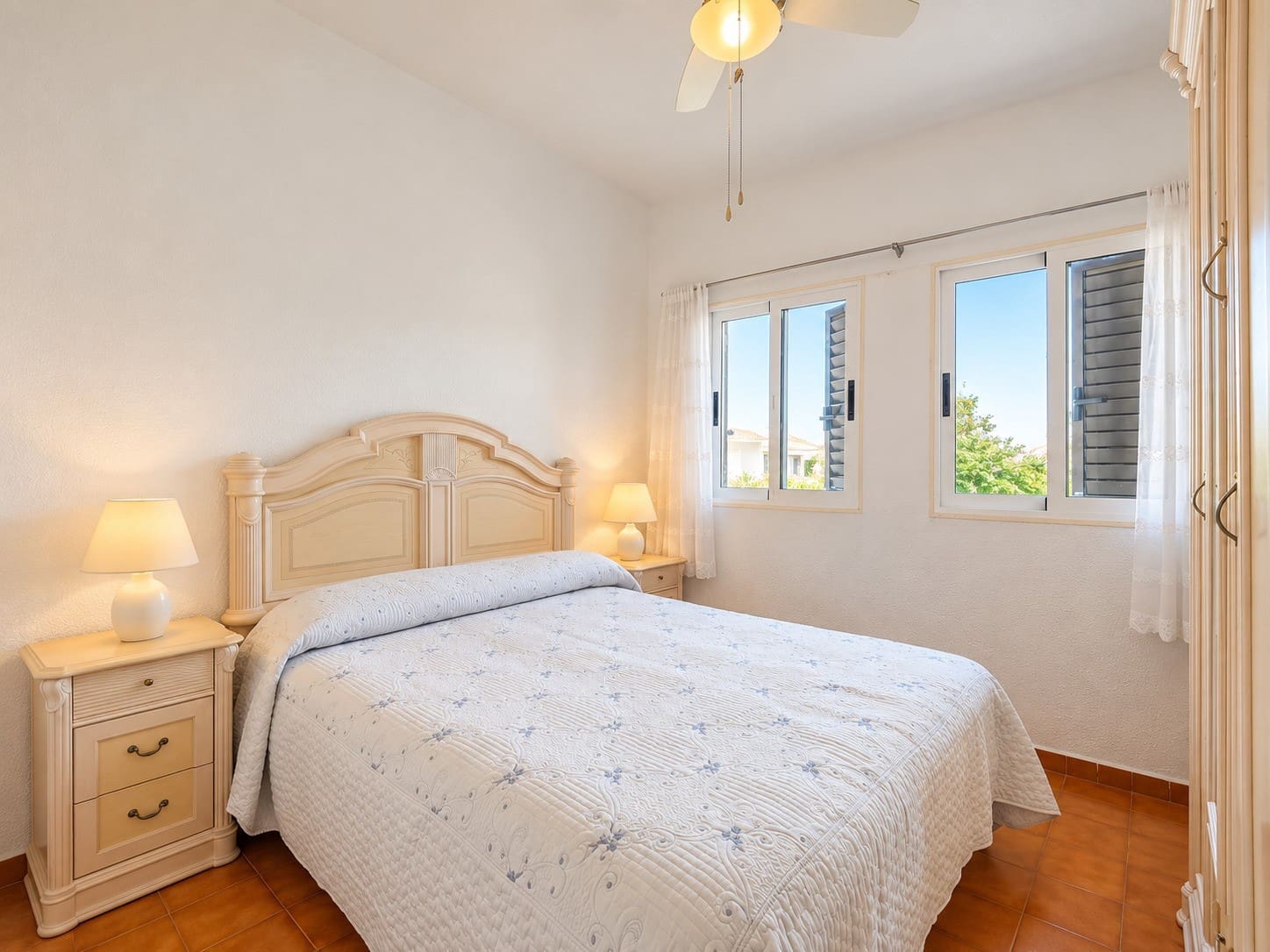 5 soverom Hus til salgs i Torrevieja med svømmebasseng garasje - € 350 000 (Ref: 10153335)