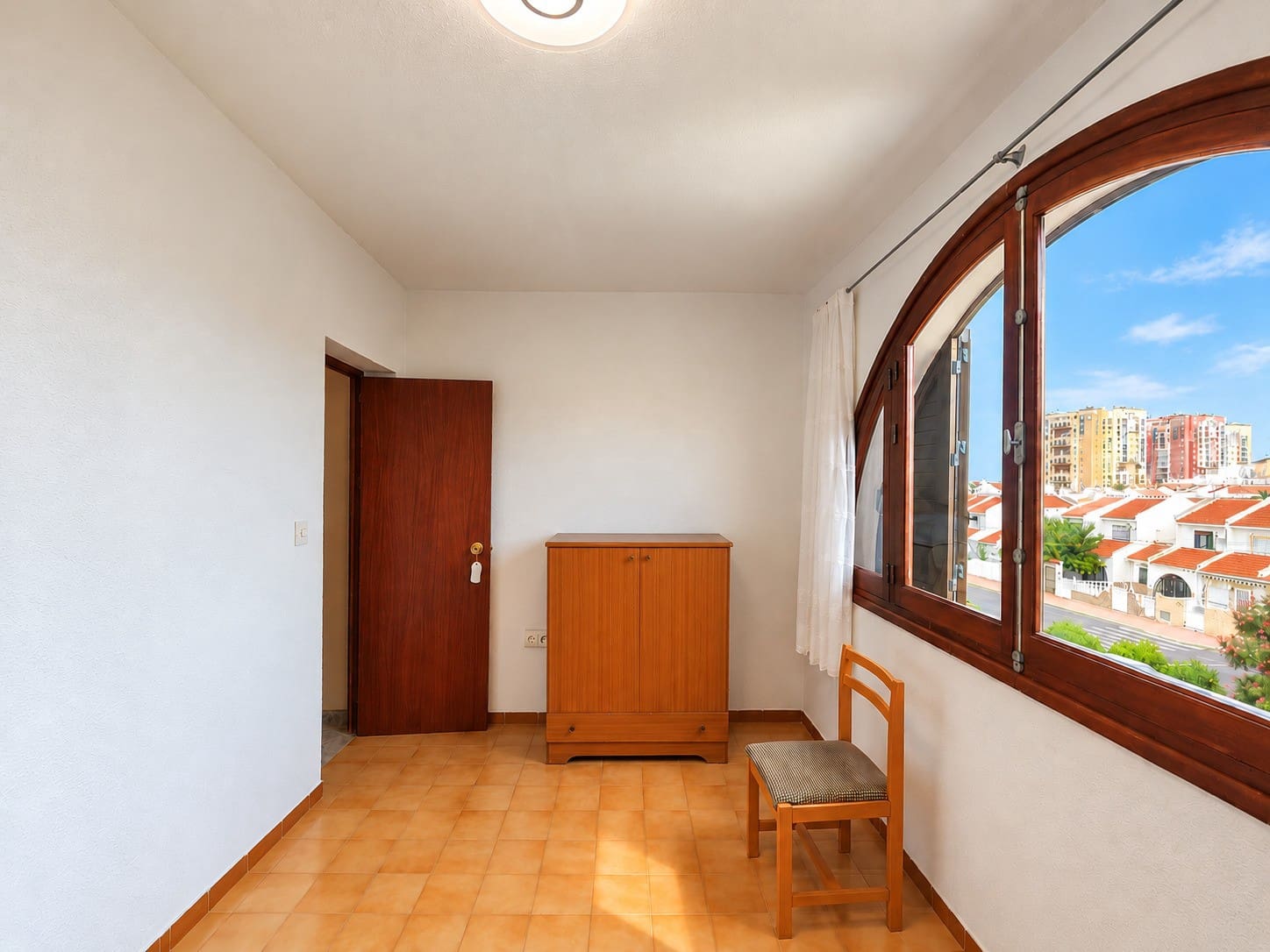 5 soverom Hus til salgs i Torrevieja med svømmebasseng garasje - € 350 000 (Ref: 10153335)