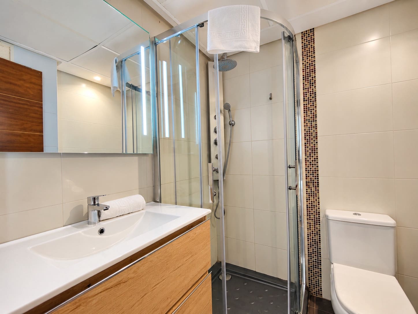 3 slaapkamer Appartement te koop in Torrevieja met zwembad garage - € 459.000 (Ref: 10153336)