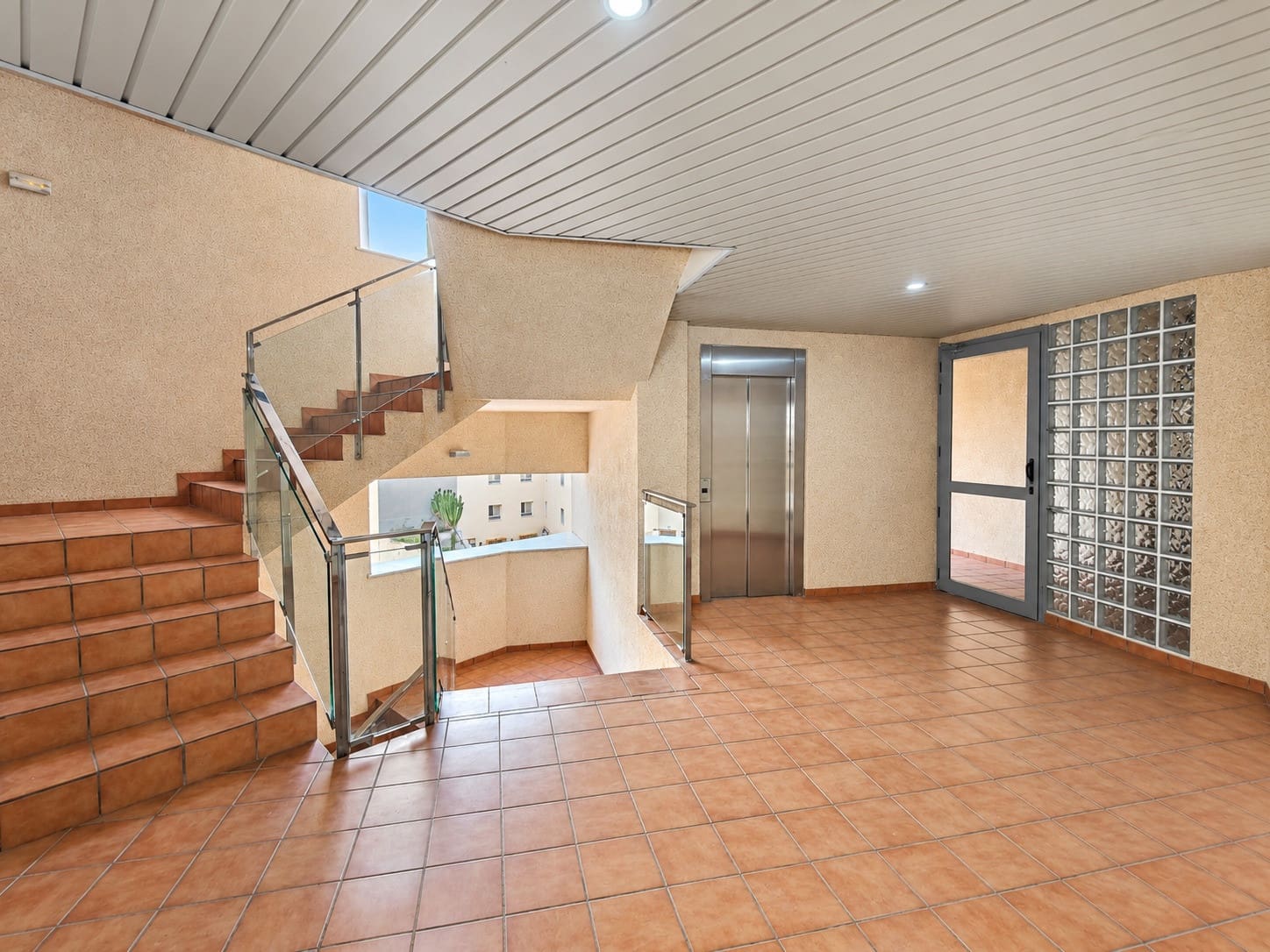 3 slaapkamer Appartement te koop in Torrevieja met zwembad garage - € 459.000 (Ref: 10153336)